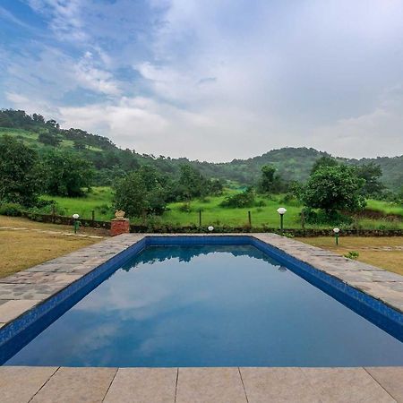 Stayvista'S Shivom Villa 2 - A Serene Escape With Views Of The Valley And Lake โลนาวาลา ภายนอก รูปภาพ